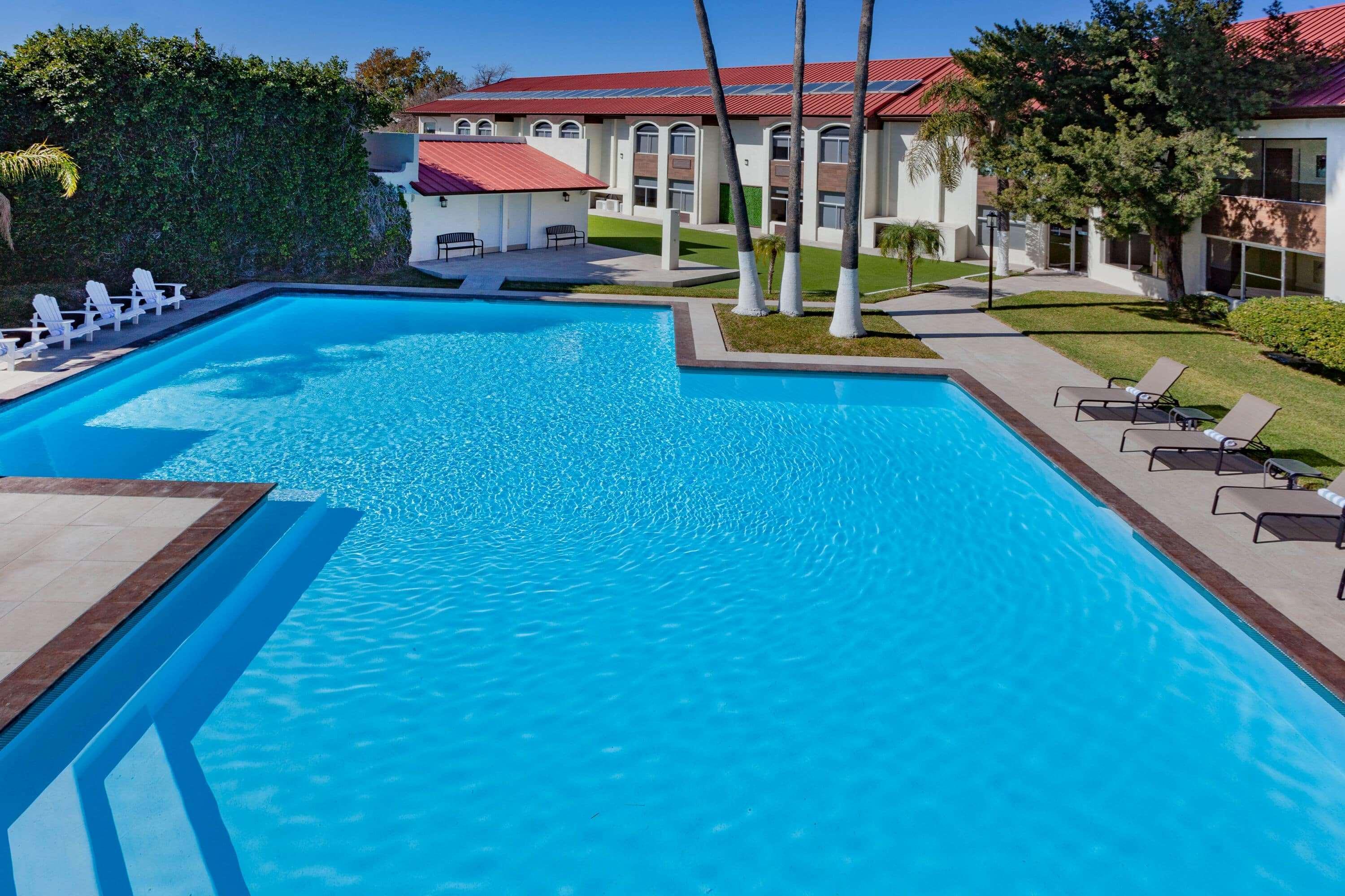 Days Inn By Wyndham Piedras Negras Bagian luar foto