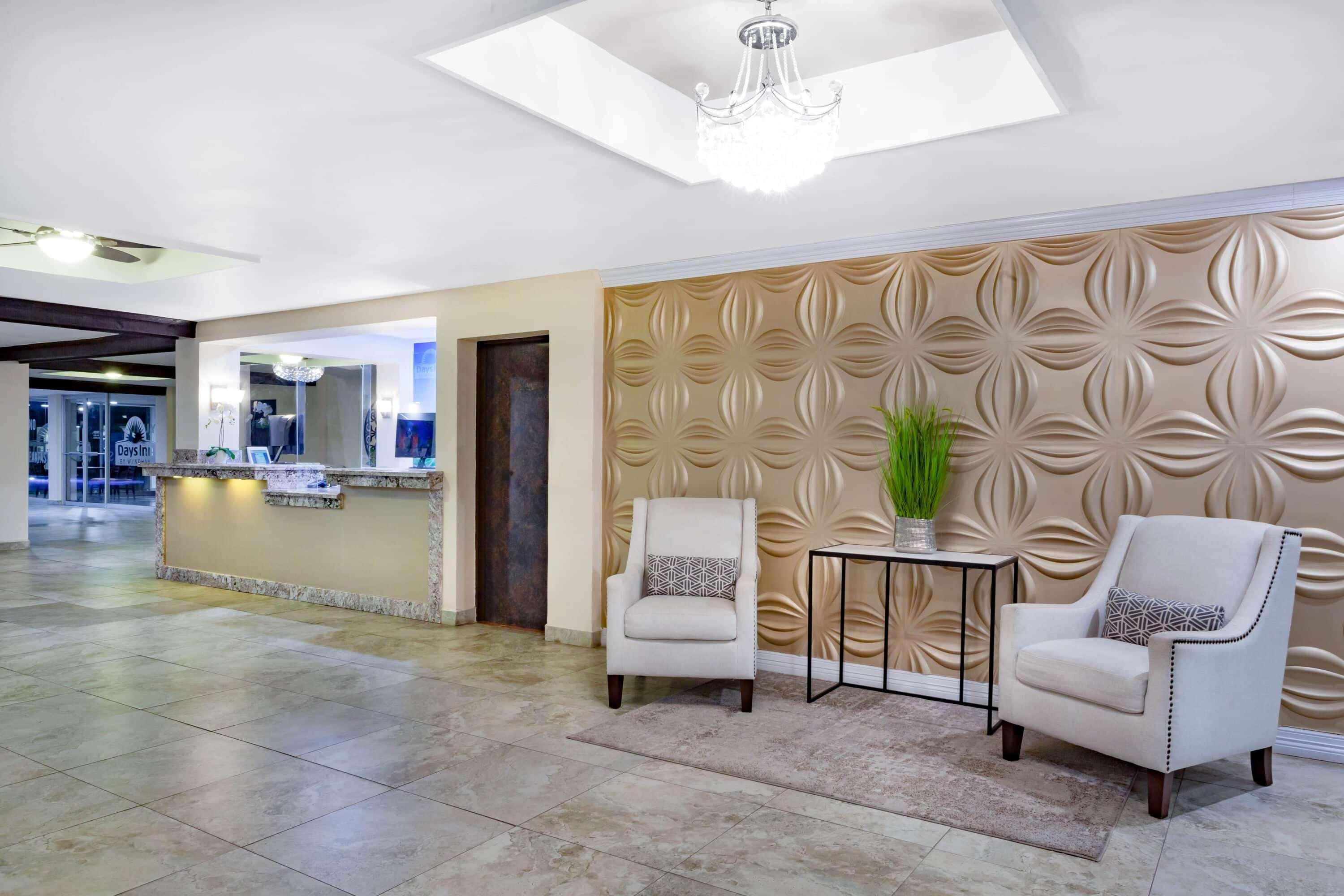 Days Inn By Wyndham Piedras Negras Bagian luar foto